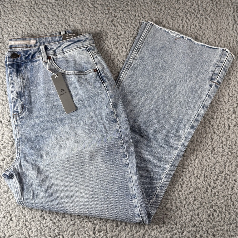 Tractr High Rise Raw Slit Hem Crop Stretch Medium Blue Jeans Sz 12/31 NWT